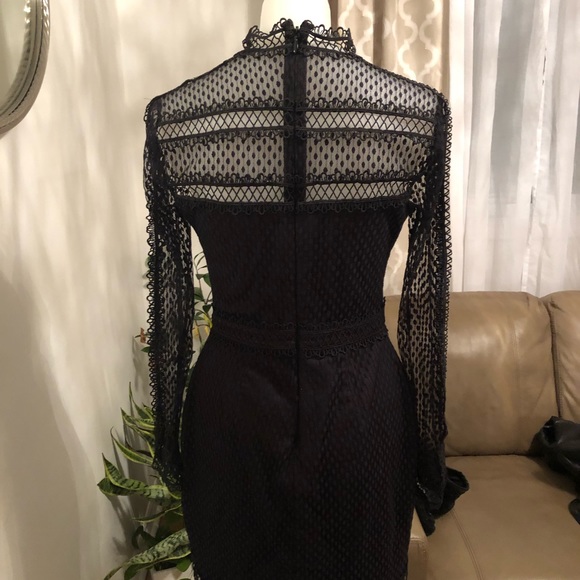 size 6 very elegant dress - Picture 4 of 4